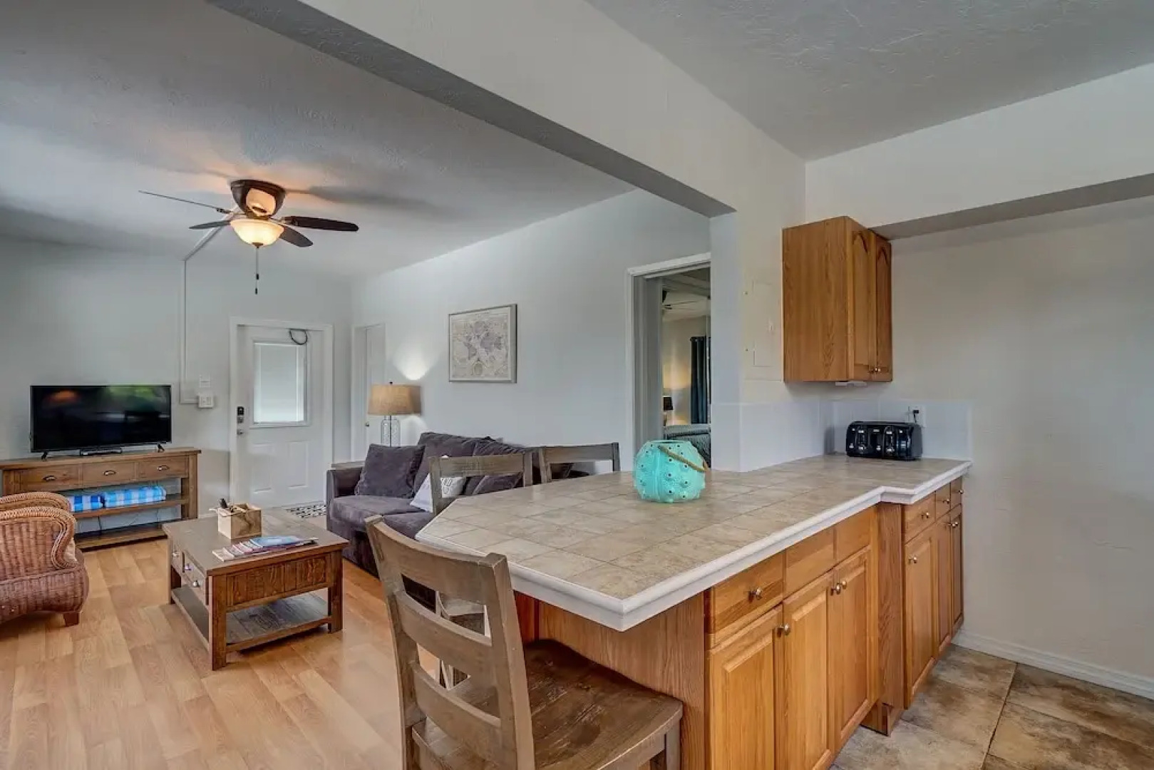 4145 By The Sea Inn & Suites