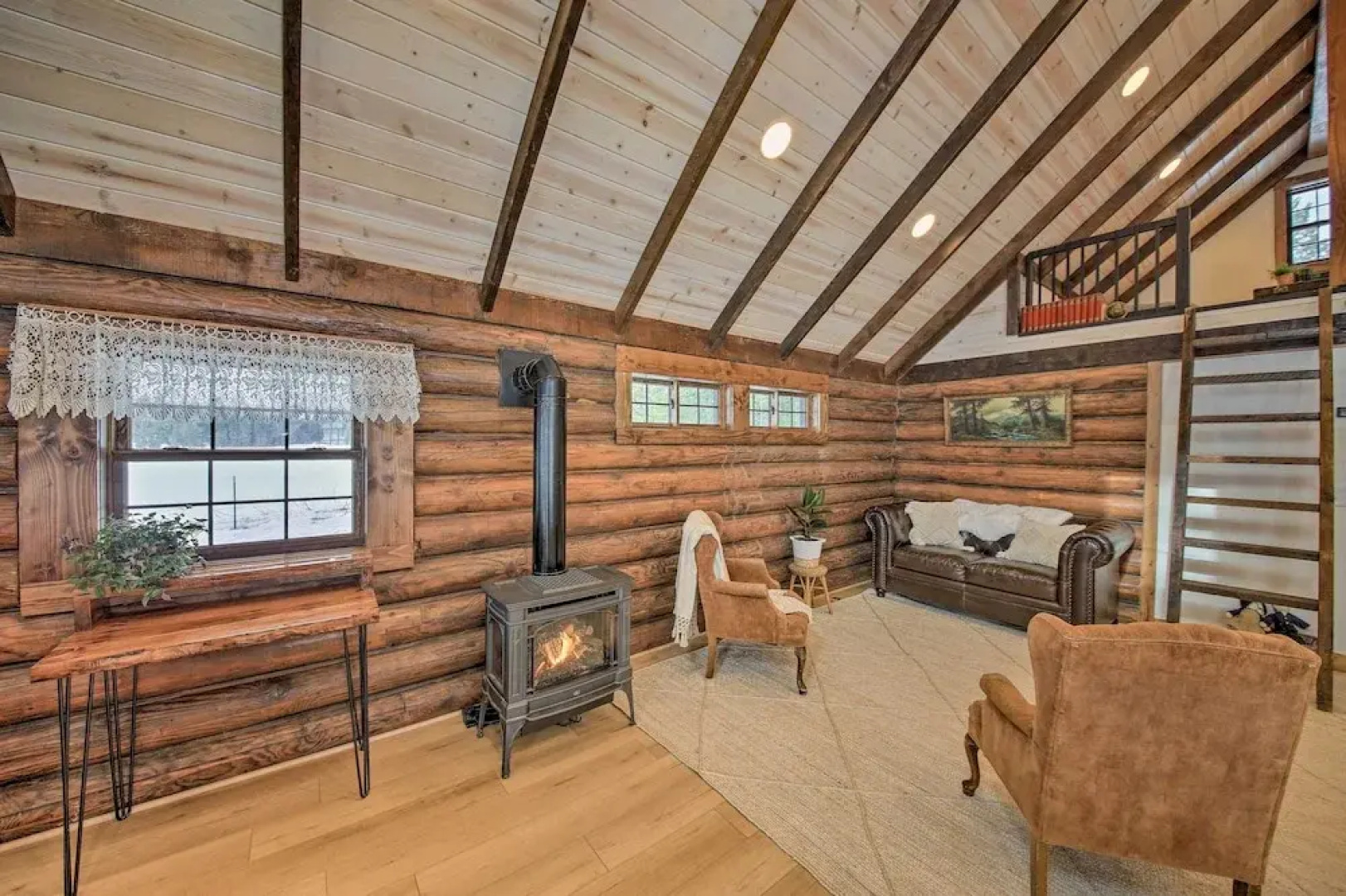 Serene Kootenai Cabin - 3 Mi to Dtwn & River!
