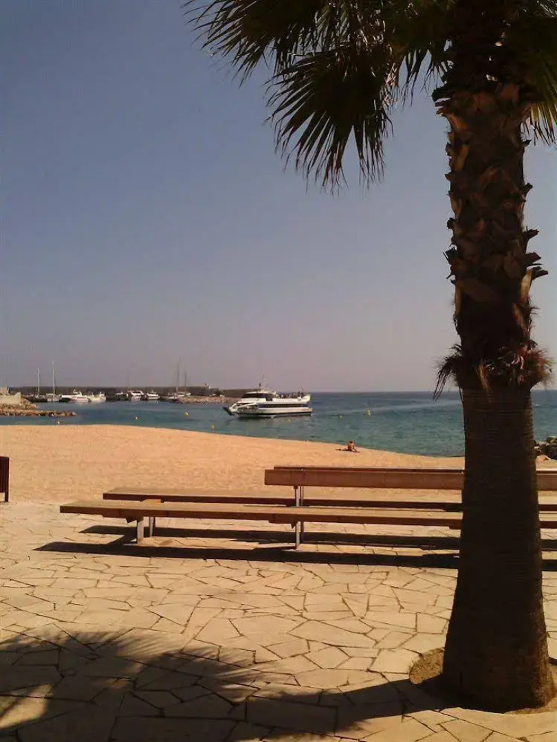 Hostal Blanes La Barca