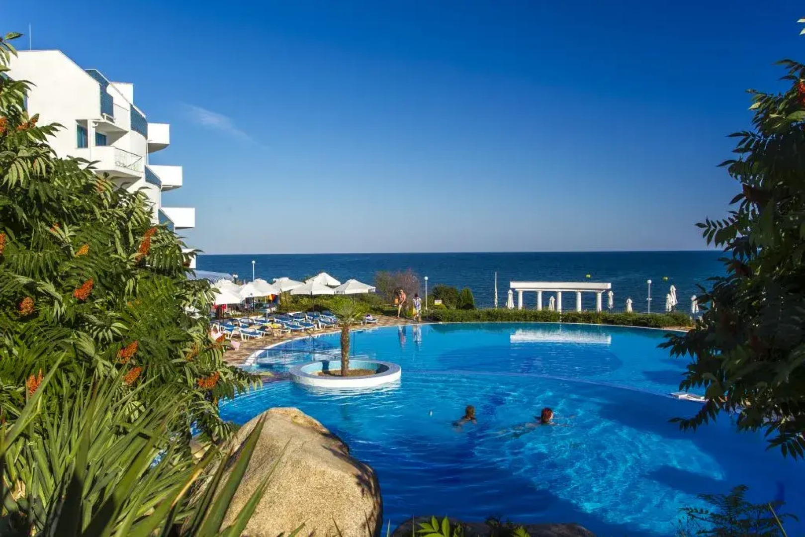 PrimaSol Sineva Beach Hotel