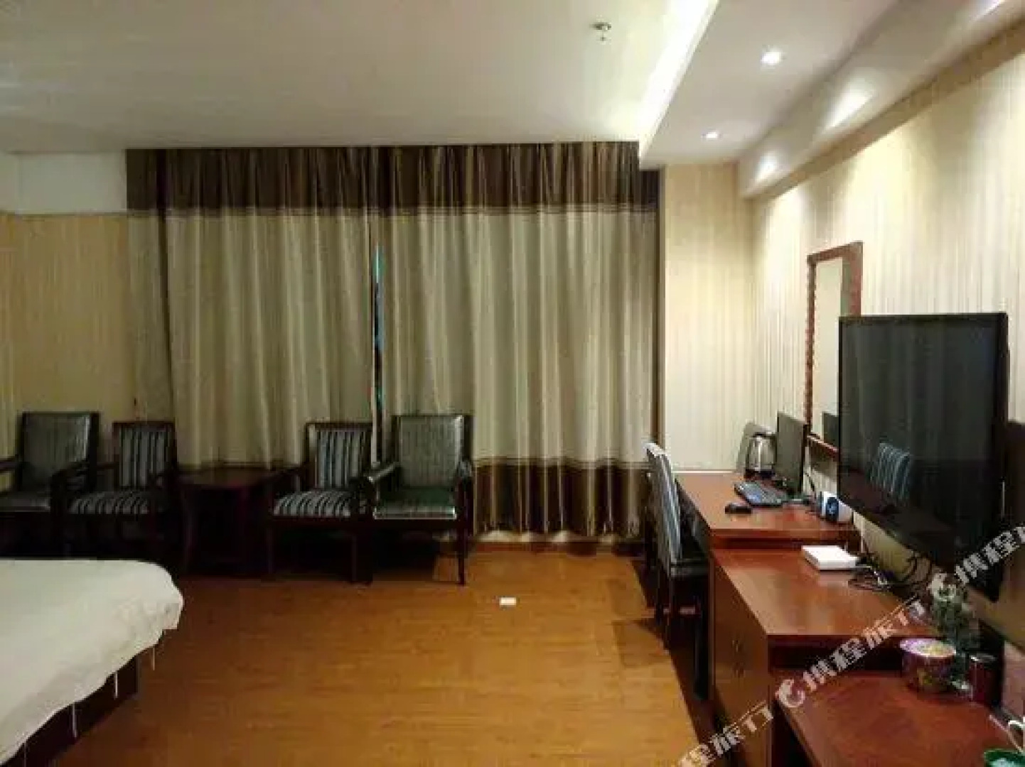 Huixing Business Hotel