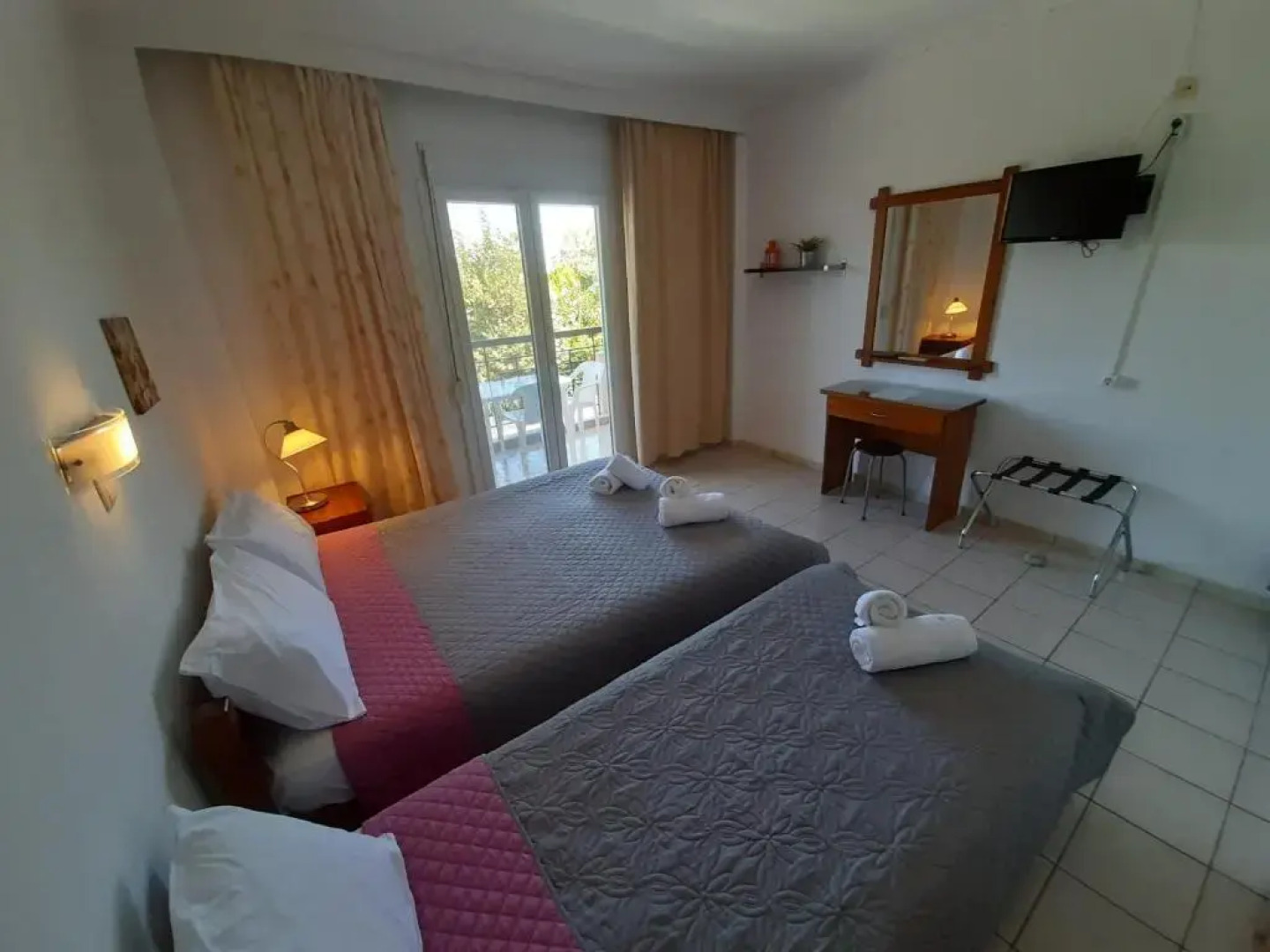 Theramvos Studios By Thomas