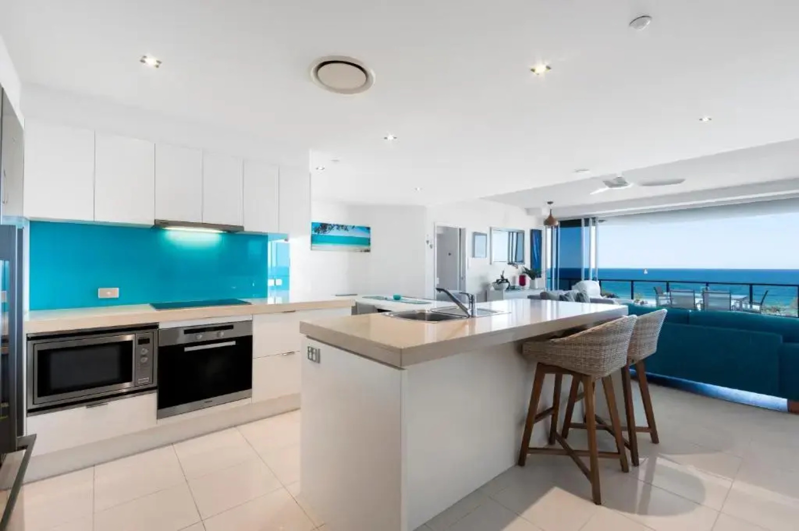 Silver Sea On Sixth Resort