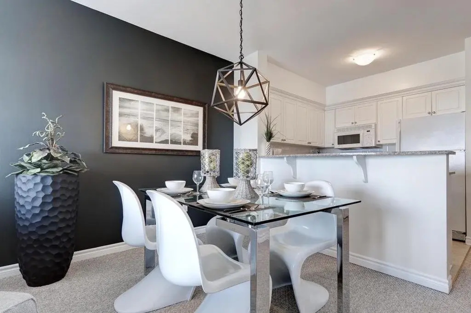 Corporate Stays 50 Laurier Apartment