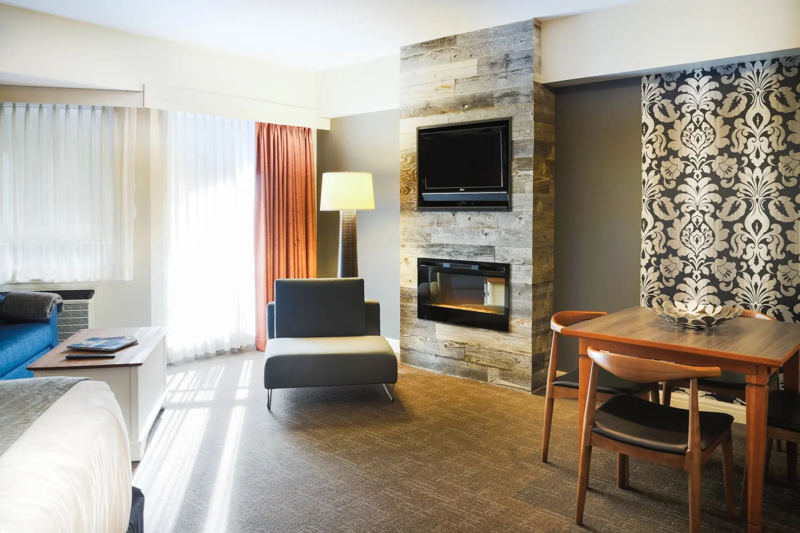 Summit Lodge Boutique Hotel