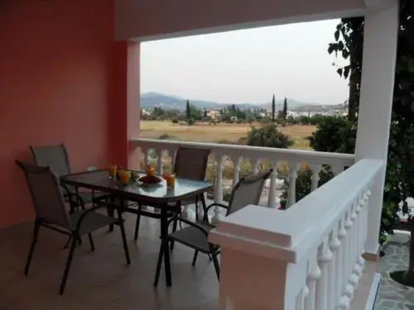 Omorfi Poli 120 sqm Apartment