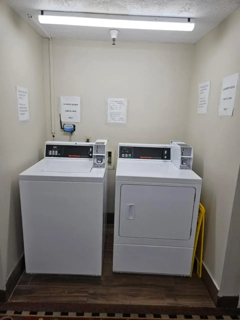 Super 8 Motel - Beaver