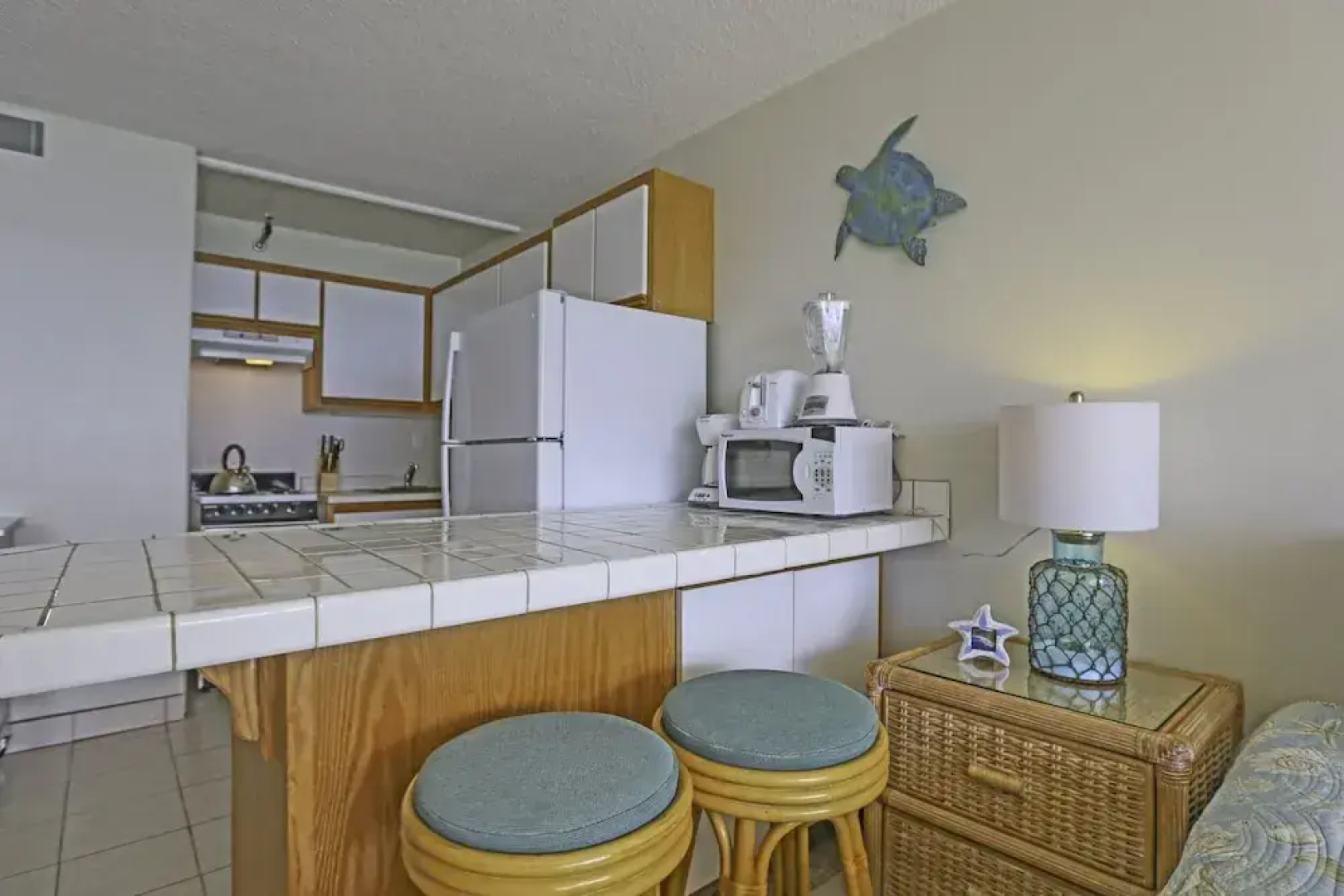 Valley Isle #806 Studio Bedroom Condo by RedAwning