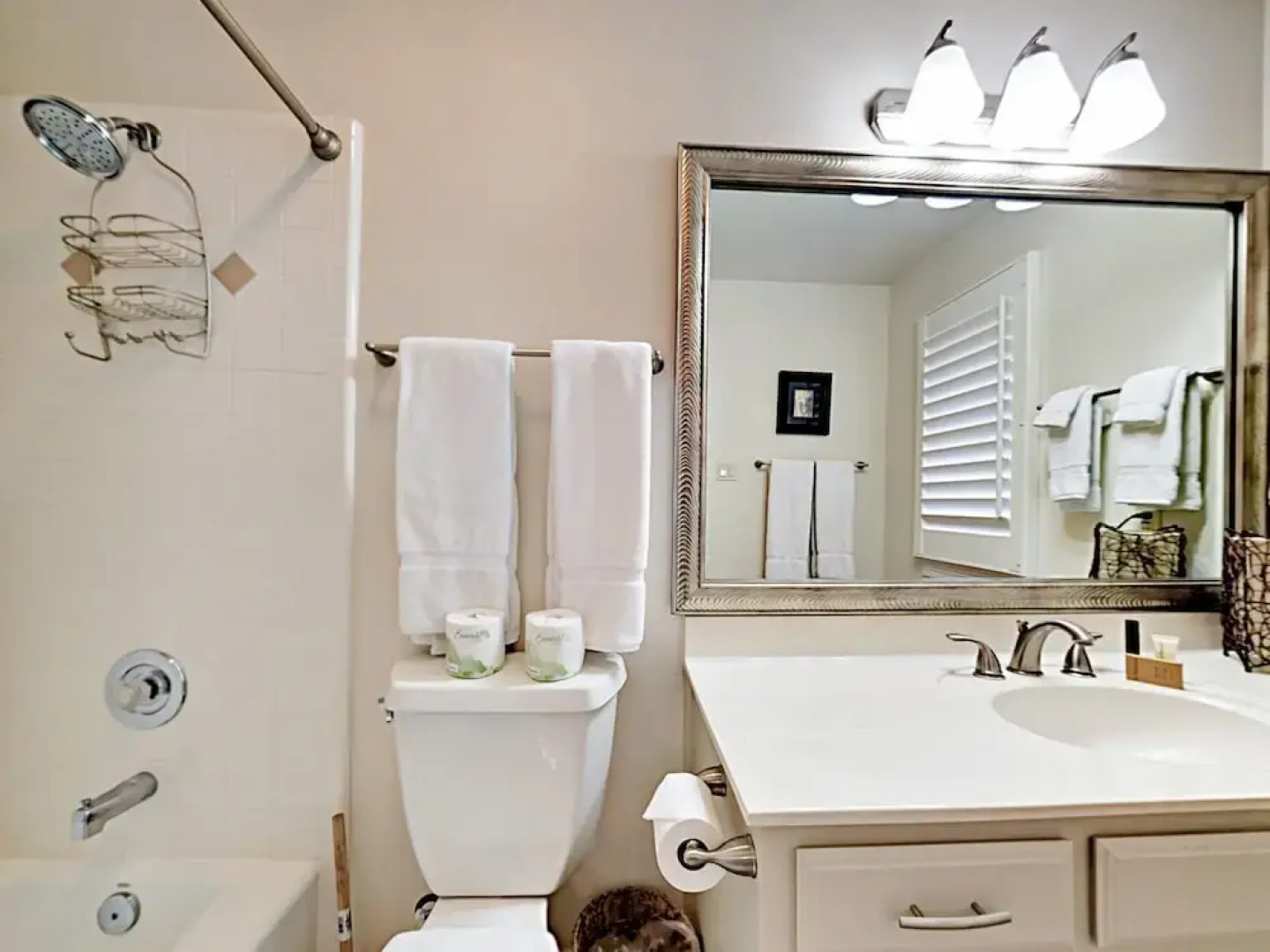 Palatial Spicewood Home and Cabin by RedAwning