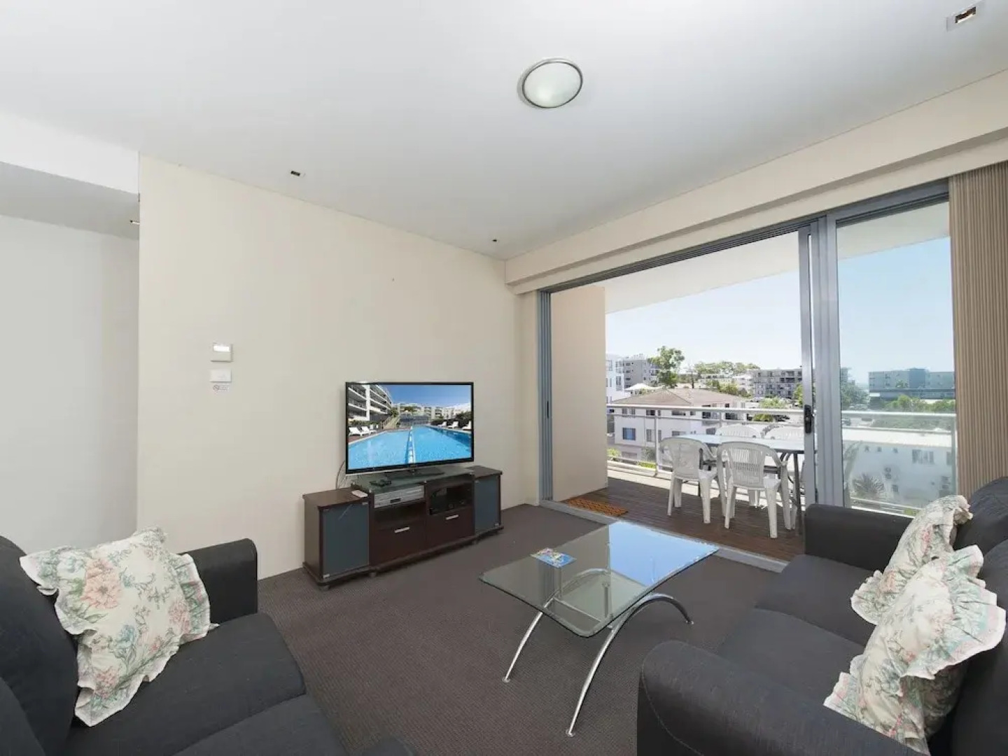 Cote D'Azur,  Unit 41/61 Donald Street