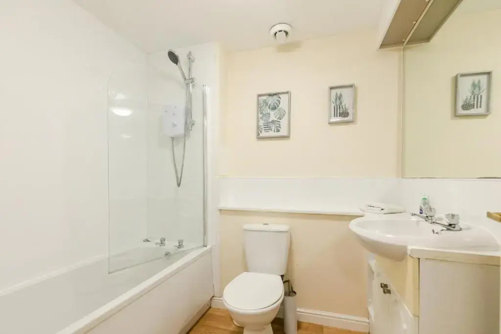 Dicksonfield Apartment Edinburgh