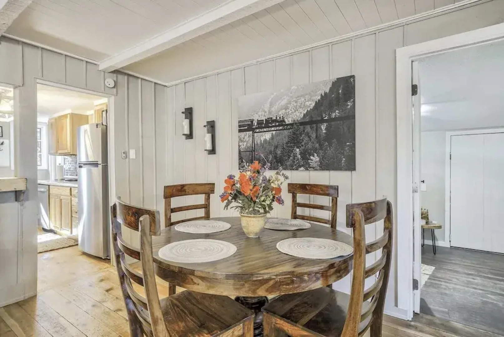 2brwren's Nestdowntown and Hiking Nearby