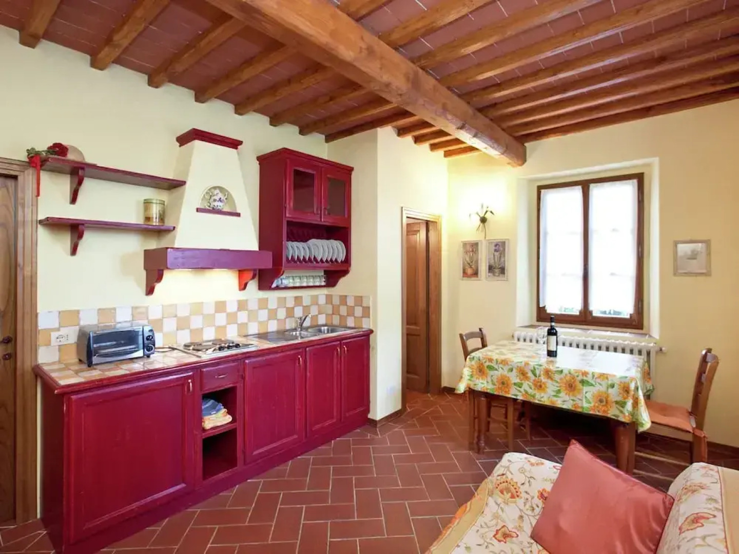 Farmhouse in Loro Ciuffenna With Pool & Garden