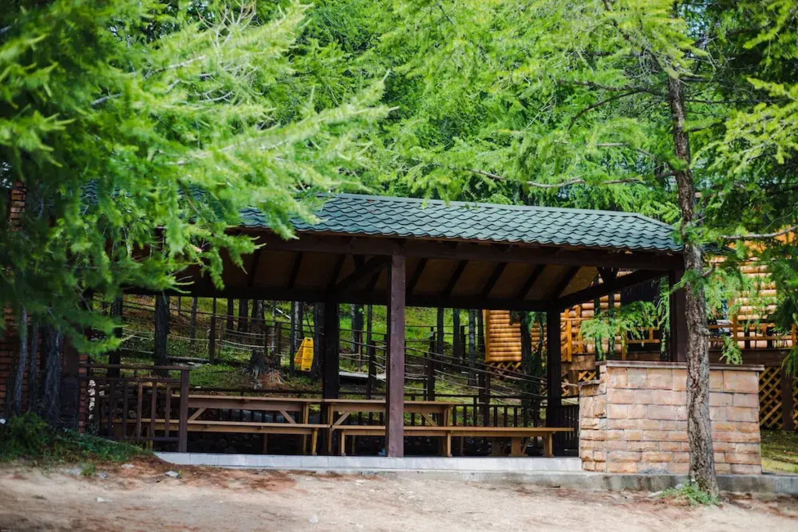 Lake Forest Lodge
