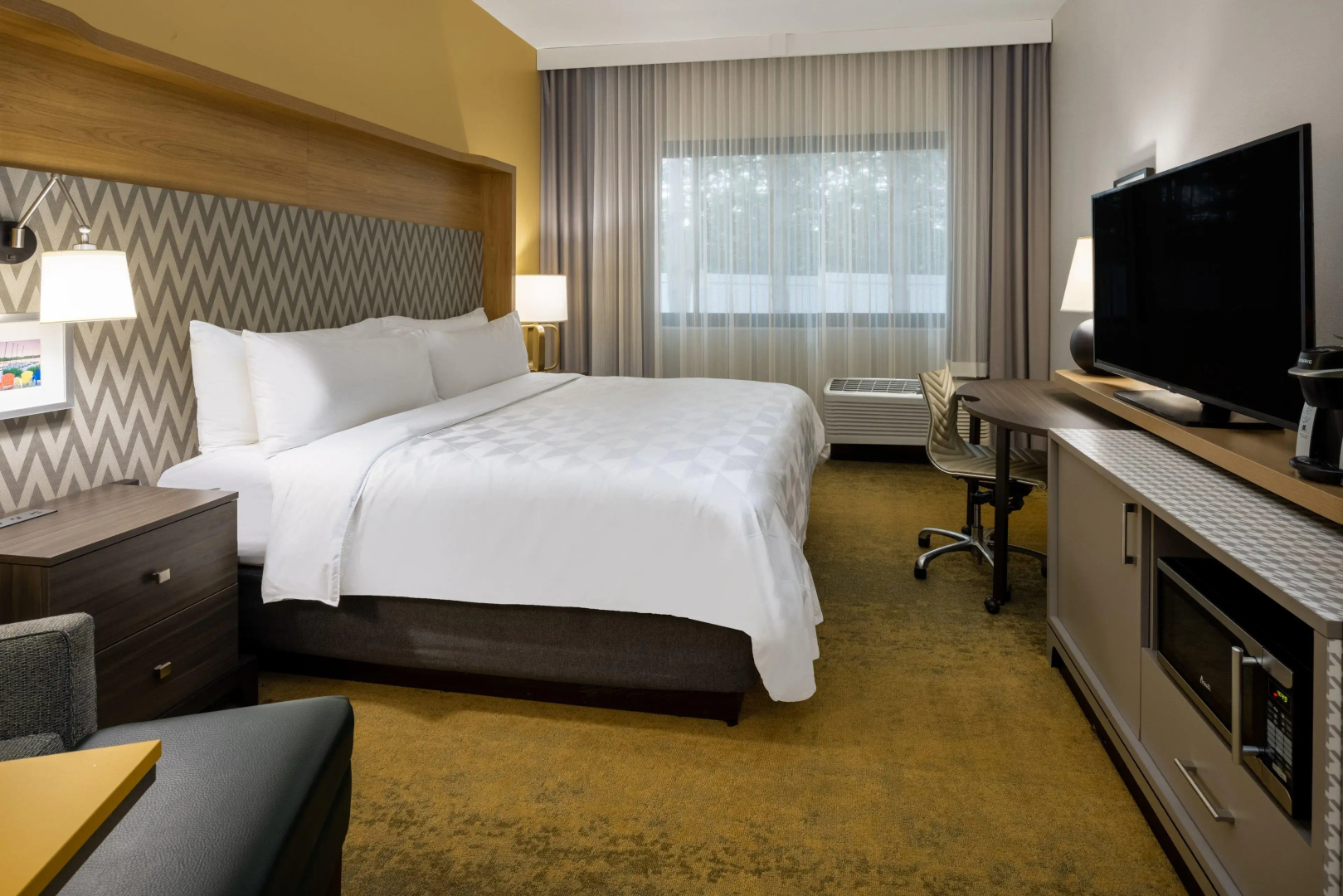 Holiday Inn Long Island-Islip Arpt East by IHG