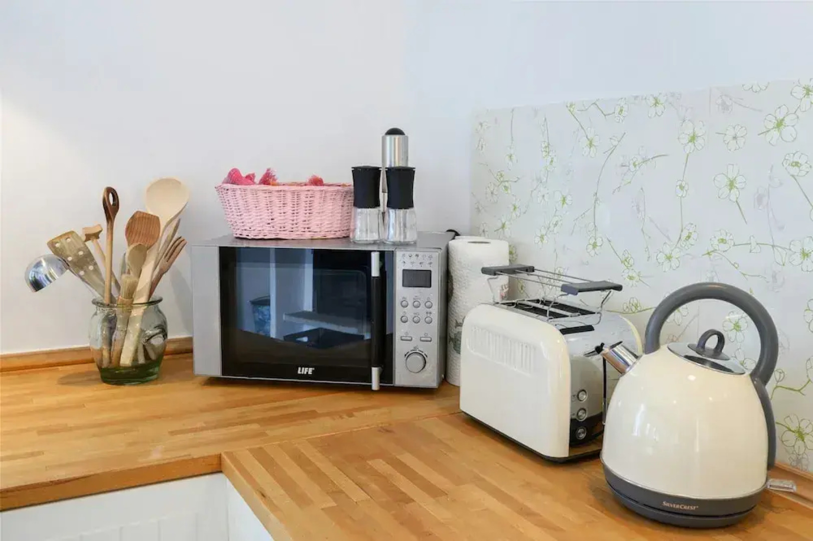 Eppe Timbered Retreat