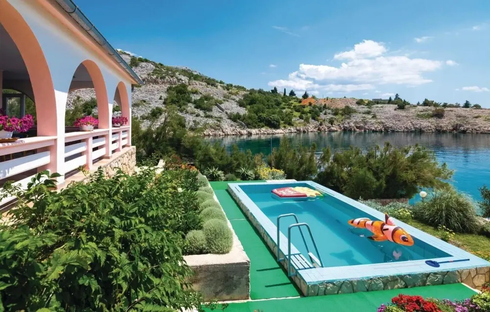Stunning Apartment in Lukovo Sugarje With 3 Bedrooms, Wifi and Outdoor Swimming Pool