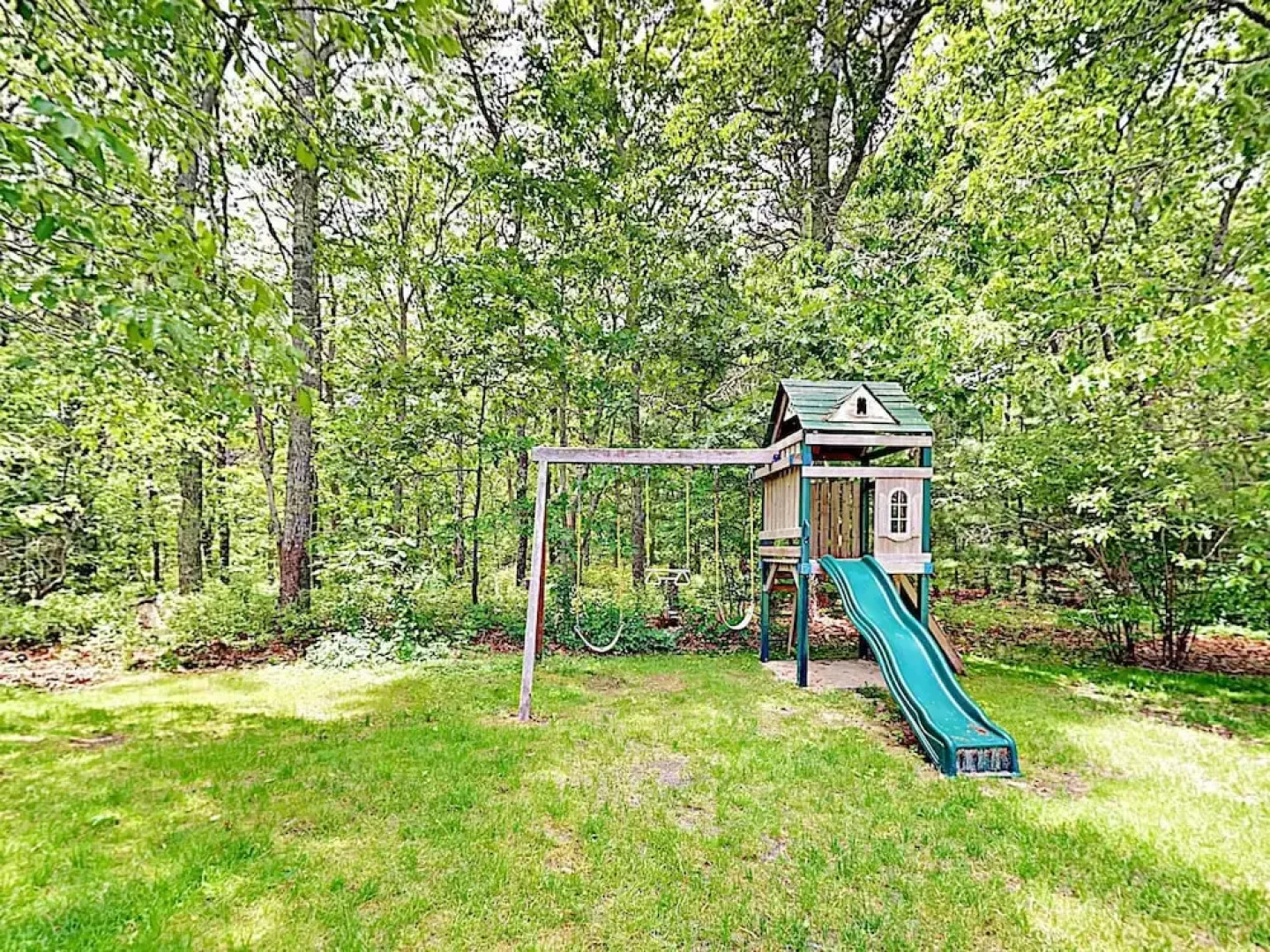 Quiet Family - 4 Br Home