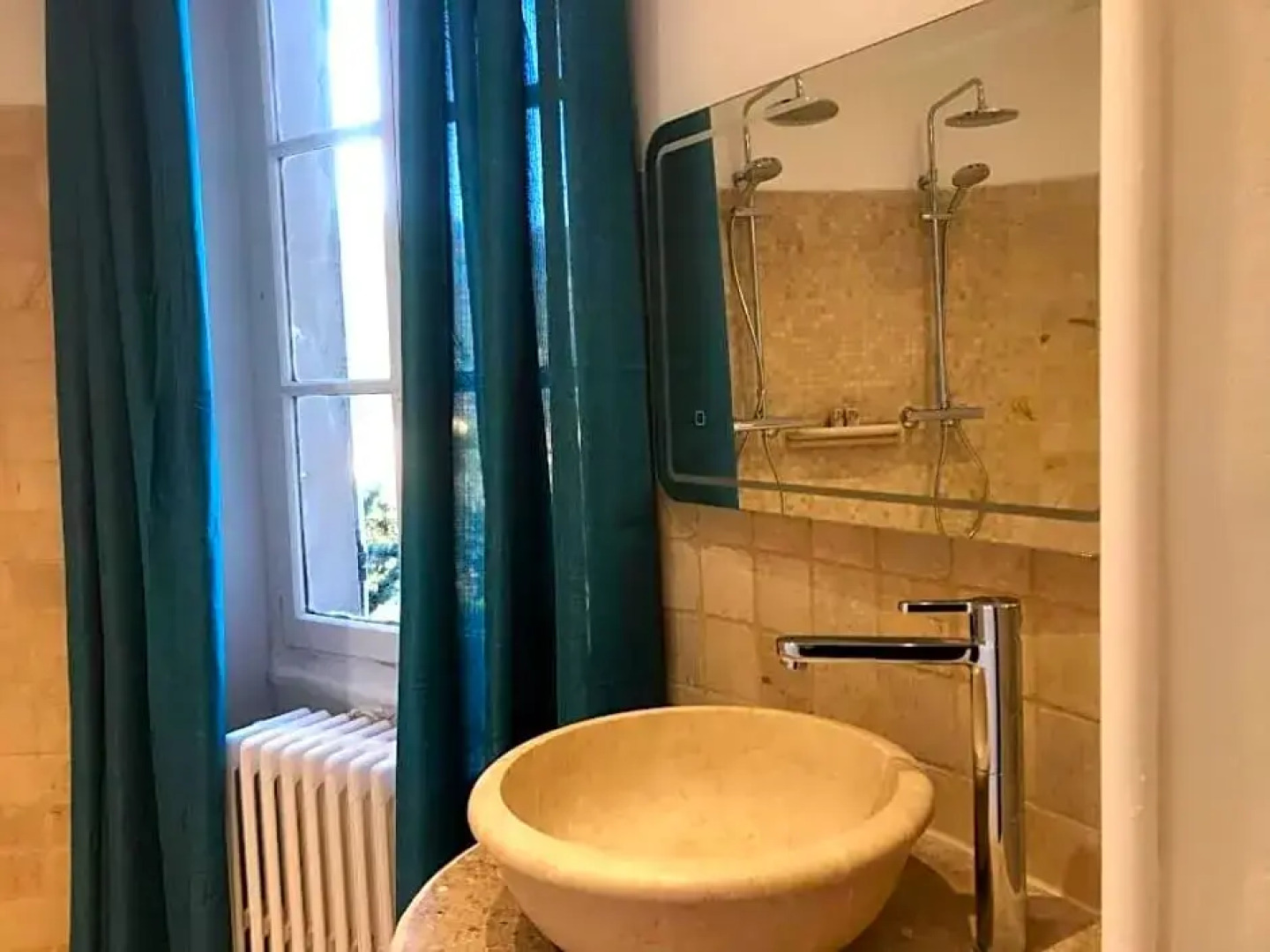 Domaine La Tour 4 SAISONS - Piscine Chauffée Toute l'année - SPA- JACUZZI-MASSAGE- SAUNA - Heated POOL - 800m City Centre Nyons