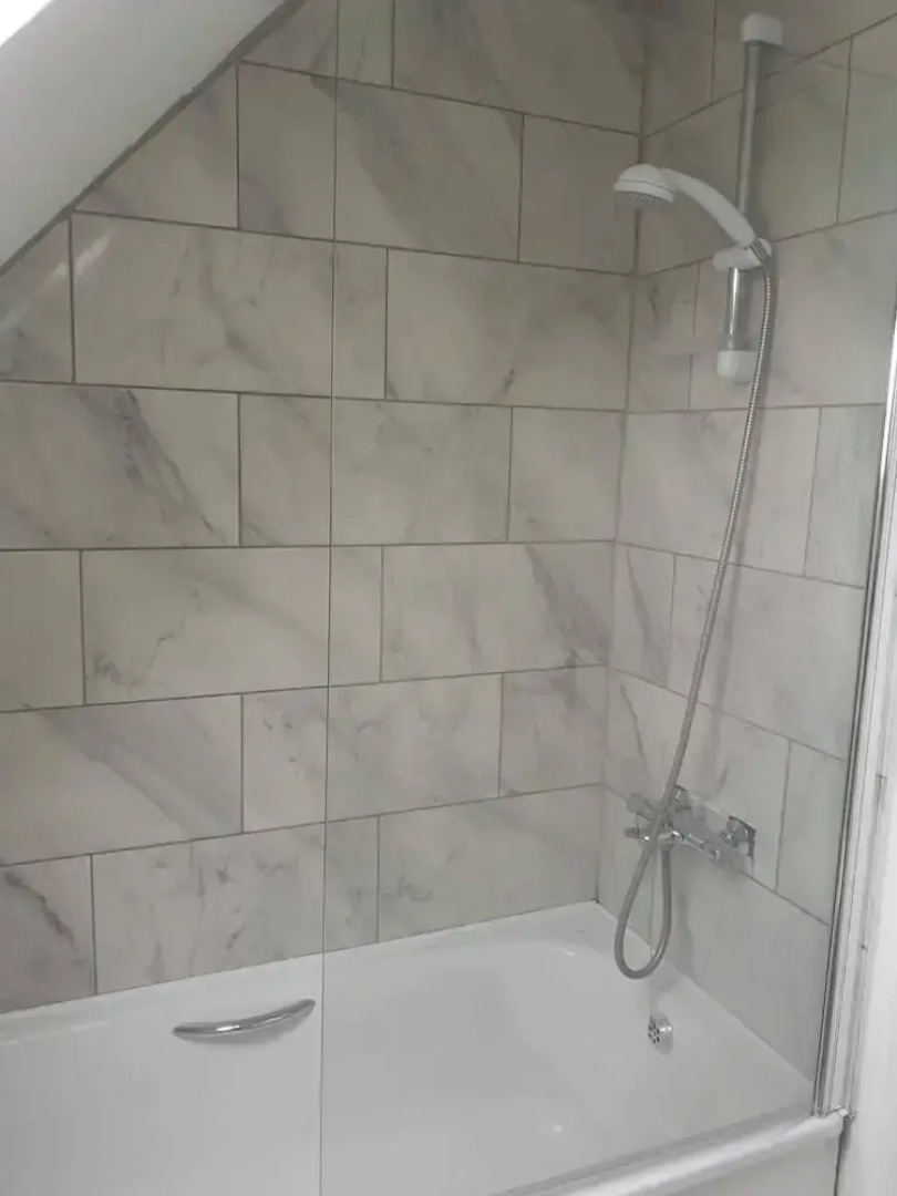 3 bed House With 2 Living Areas and 2 Bathrooms