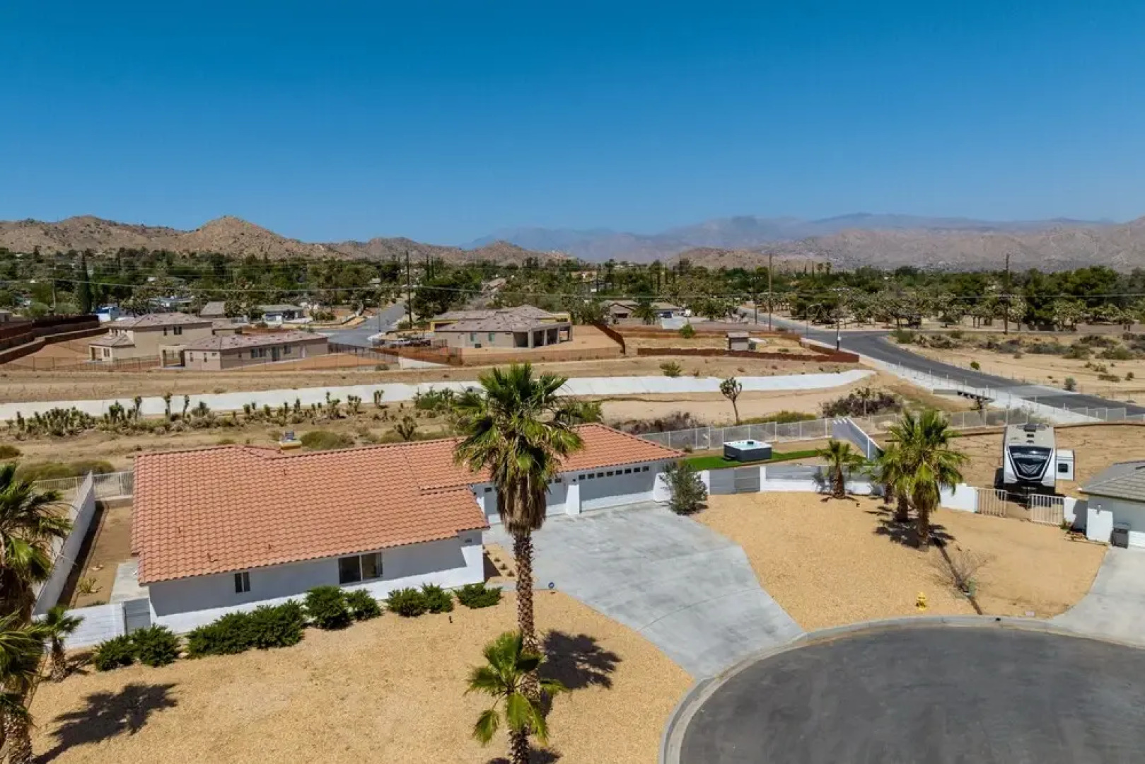Desert View by Avantstay20mins From Joshua Tree! w/ Container Pool!