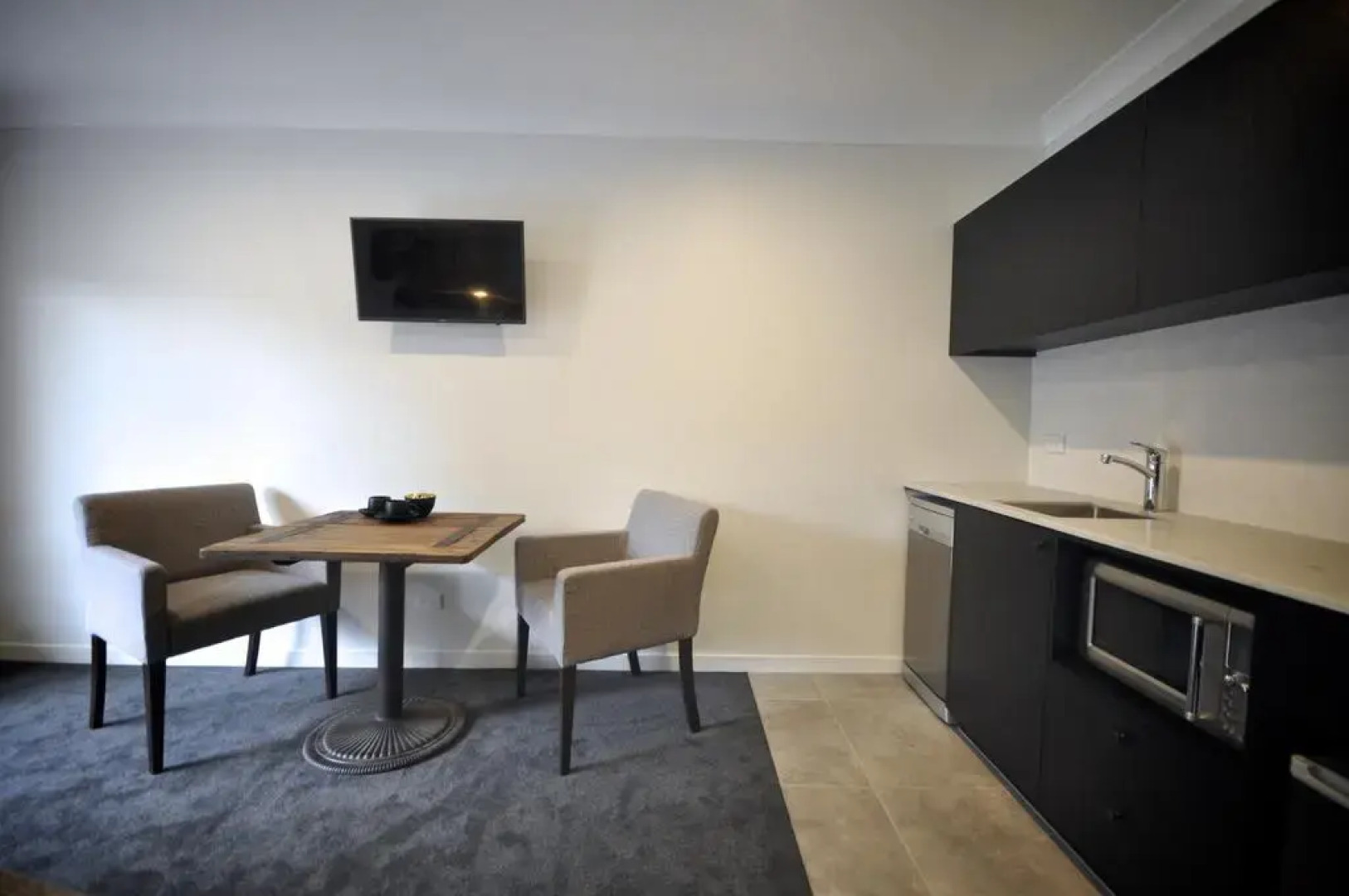 Kelly Rd Cambridge Lodge