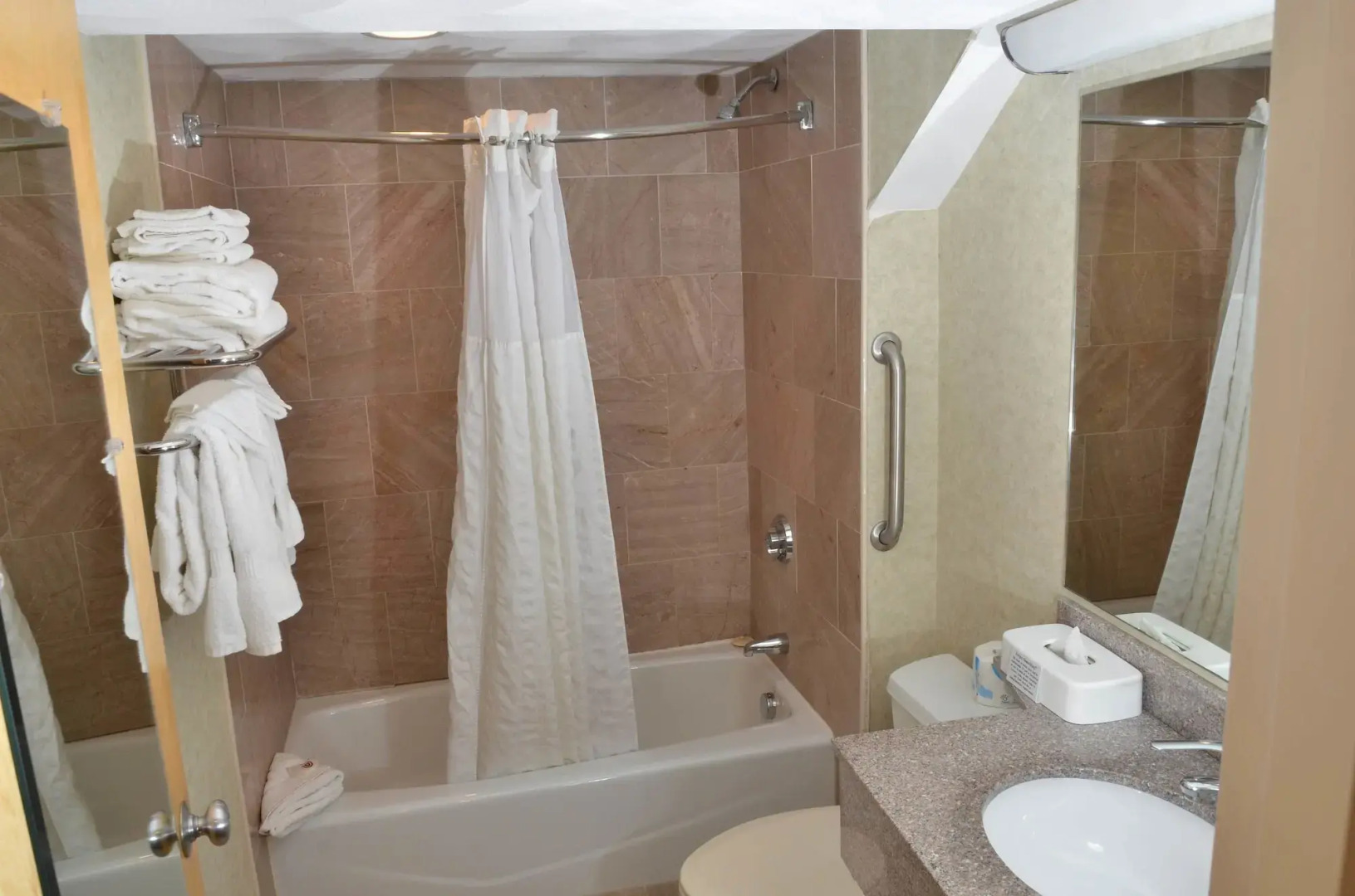 Comfort Inn at Newport Beach Middletown