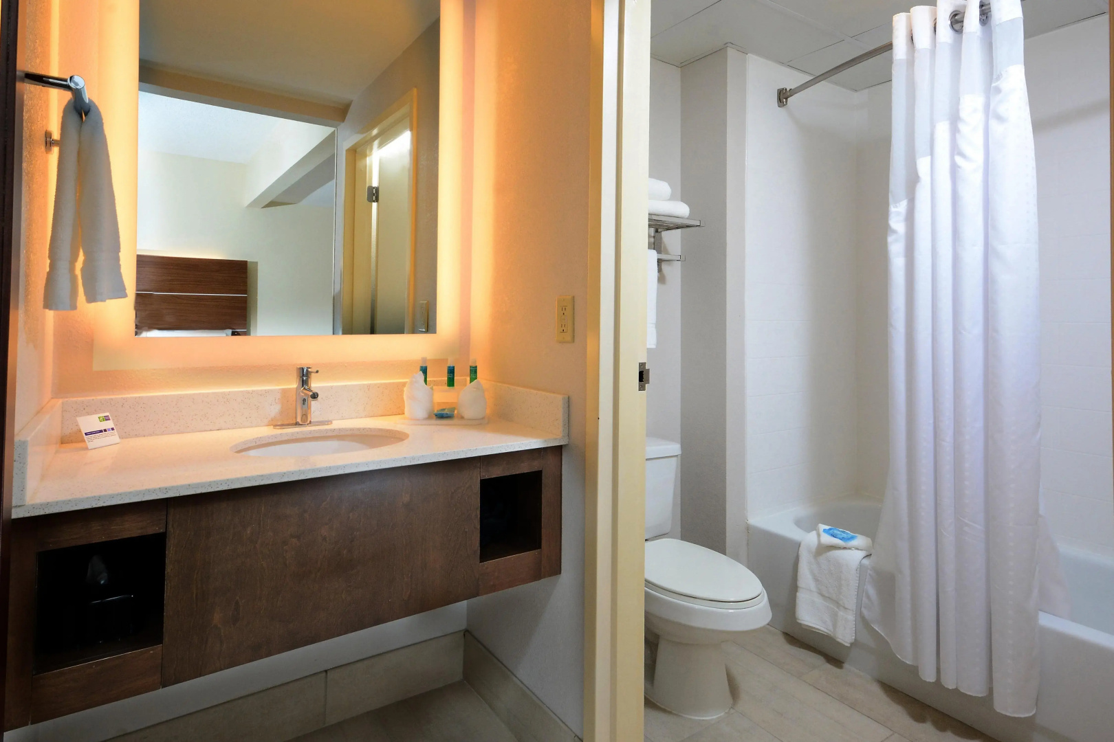 Holiday Inn Express & Suites Raleigh Durham Airport at RTP by IHG