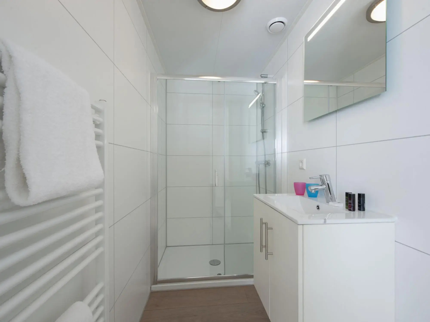 Modern Lodge With Dishwasher, Near Helmond