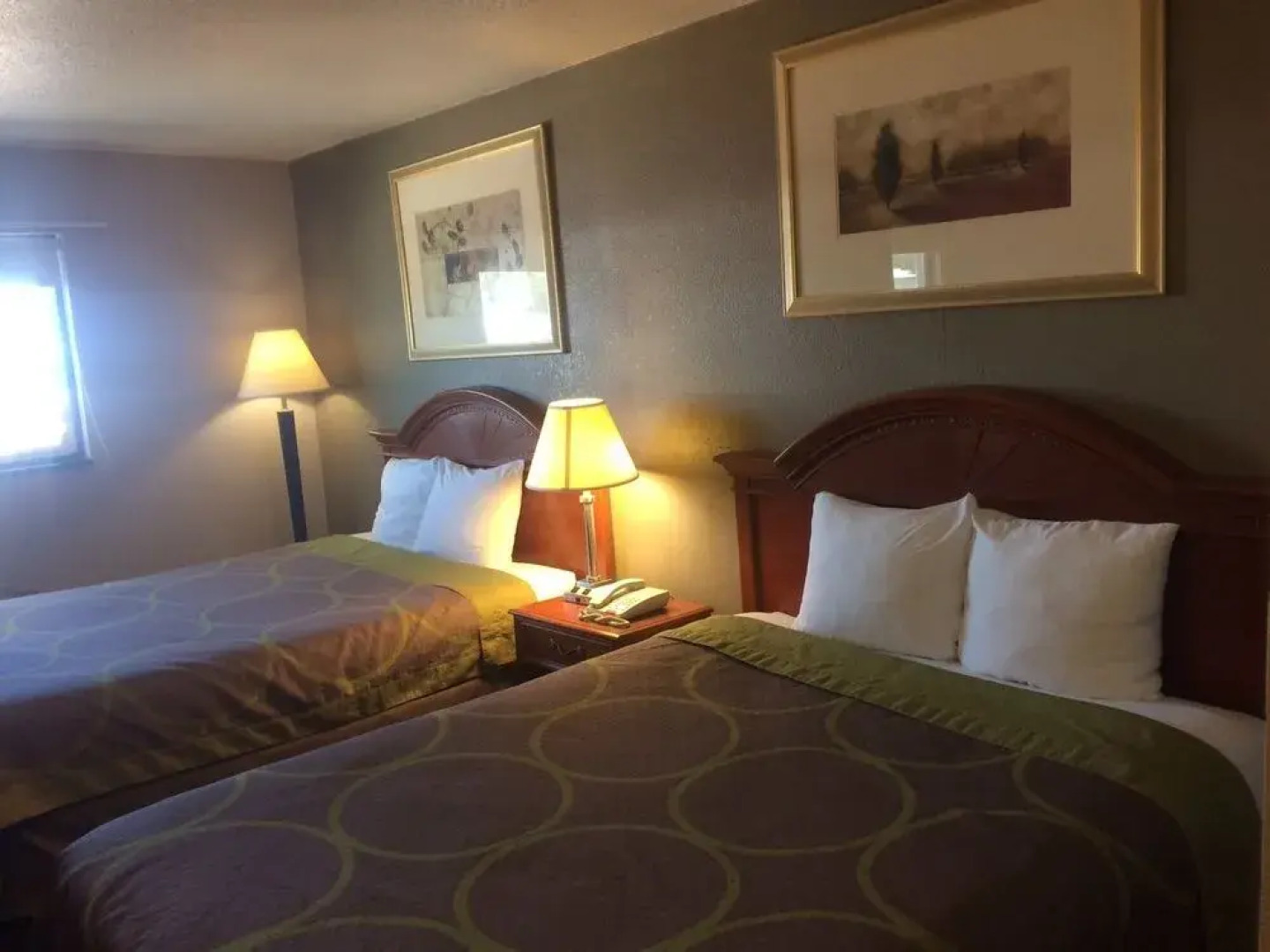 Super 8 Motel - Fort Madison