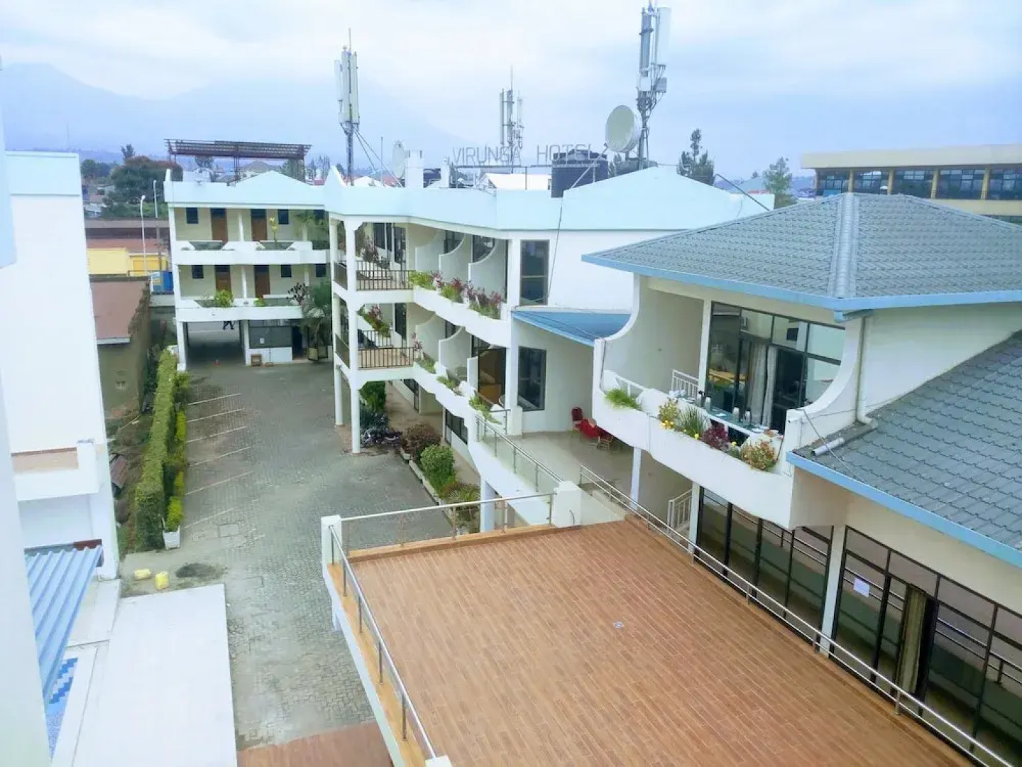 Urugano Virunga Palace