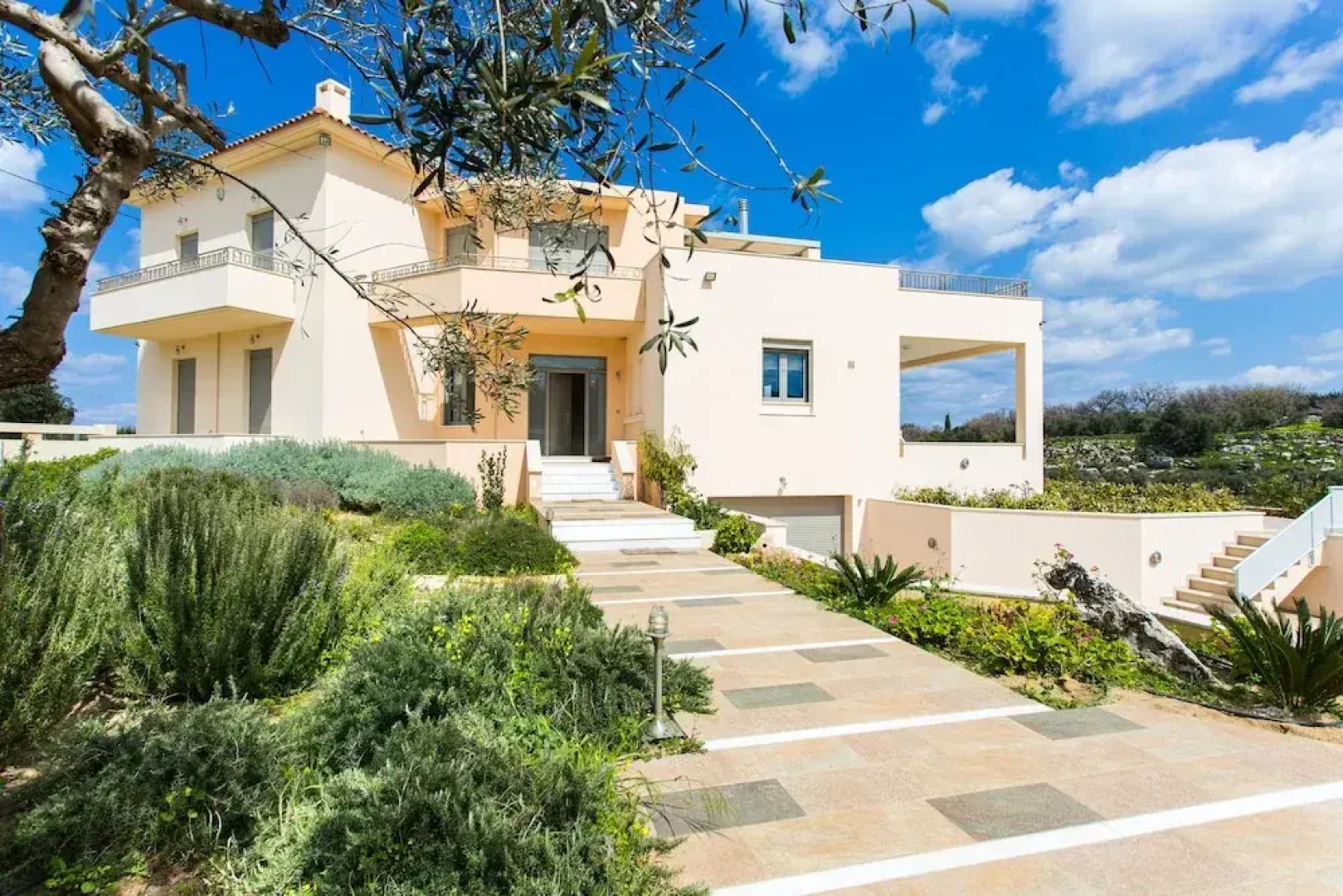 Deluxe Villa Ianthos - Outdoor Hot Tub & Kids Pool