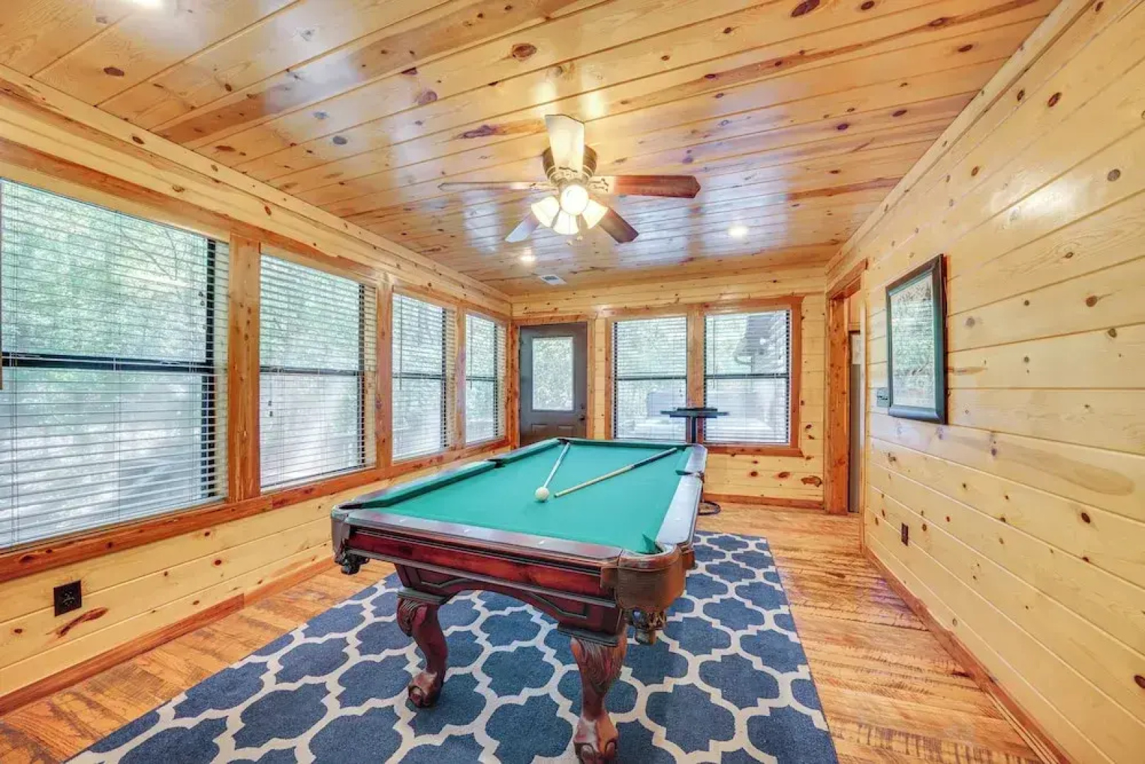 Cabin w/ Hot Tub & Wraparound Deck in Broken Bow!