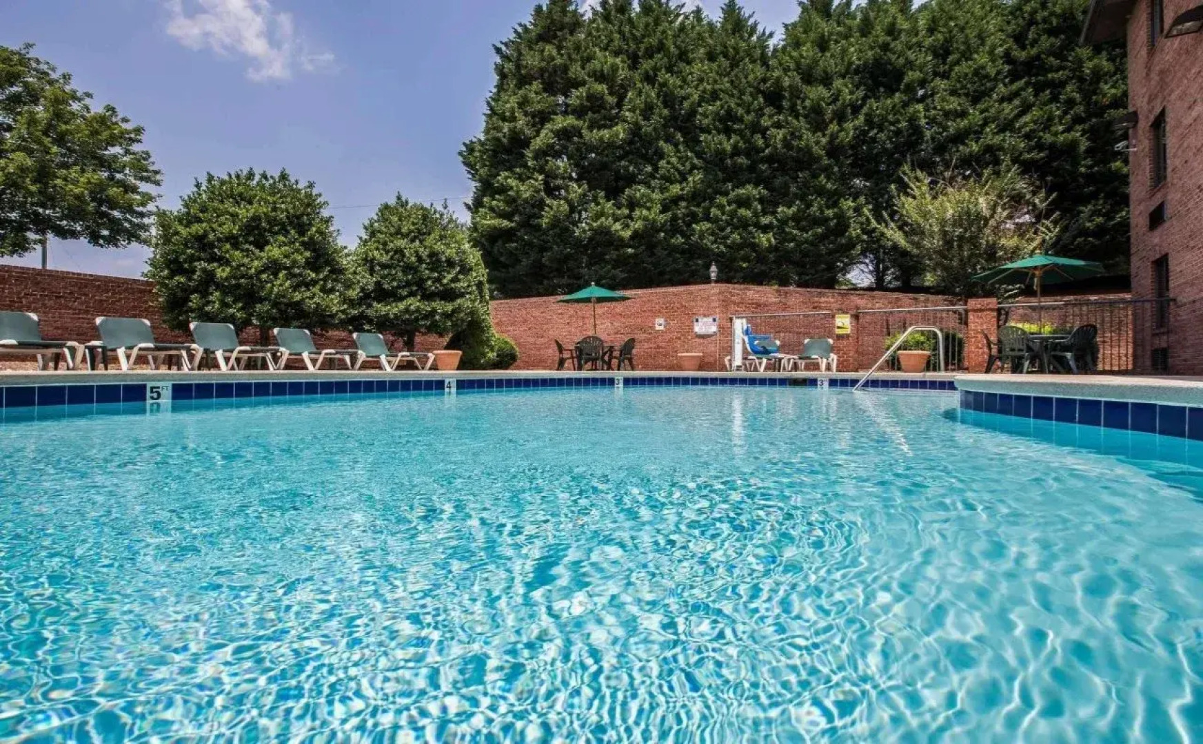 Comfort Inn & Suites Lenoir Hwy 321 Northern Foothills