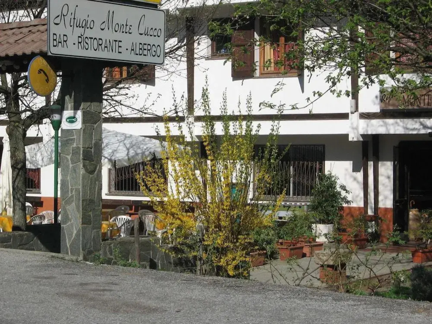 Albergo Rifugio Monte Cucco