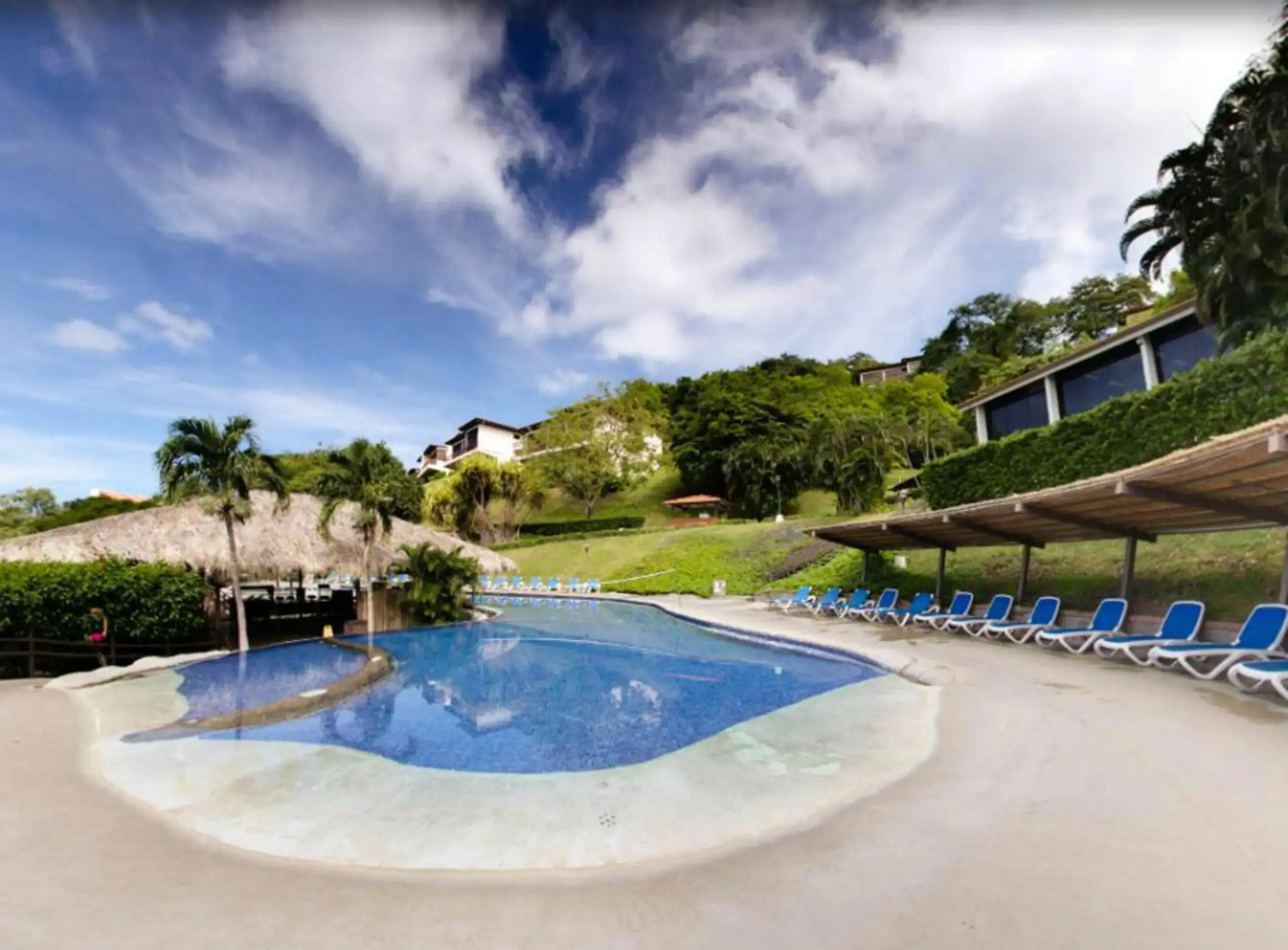 Villas Sol Beach Resort