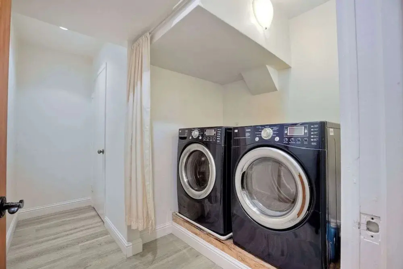 Serene Coastal Home Sleeps 8 1 Mile From Beach!