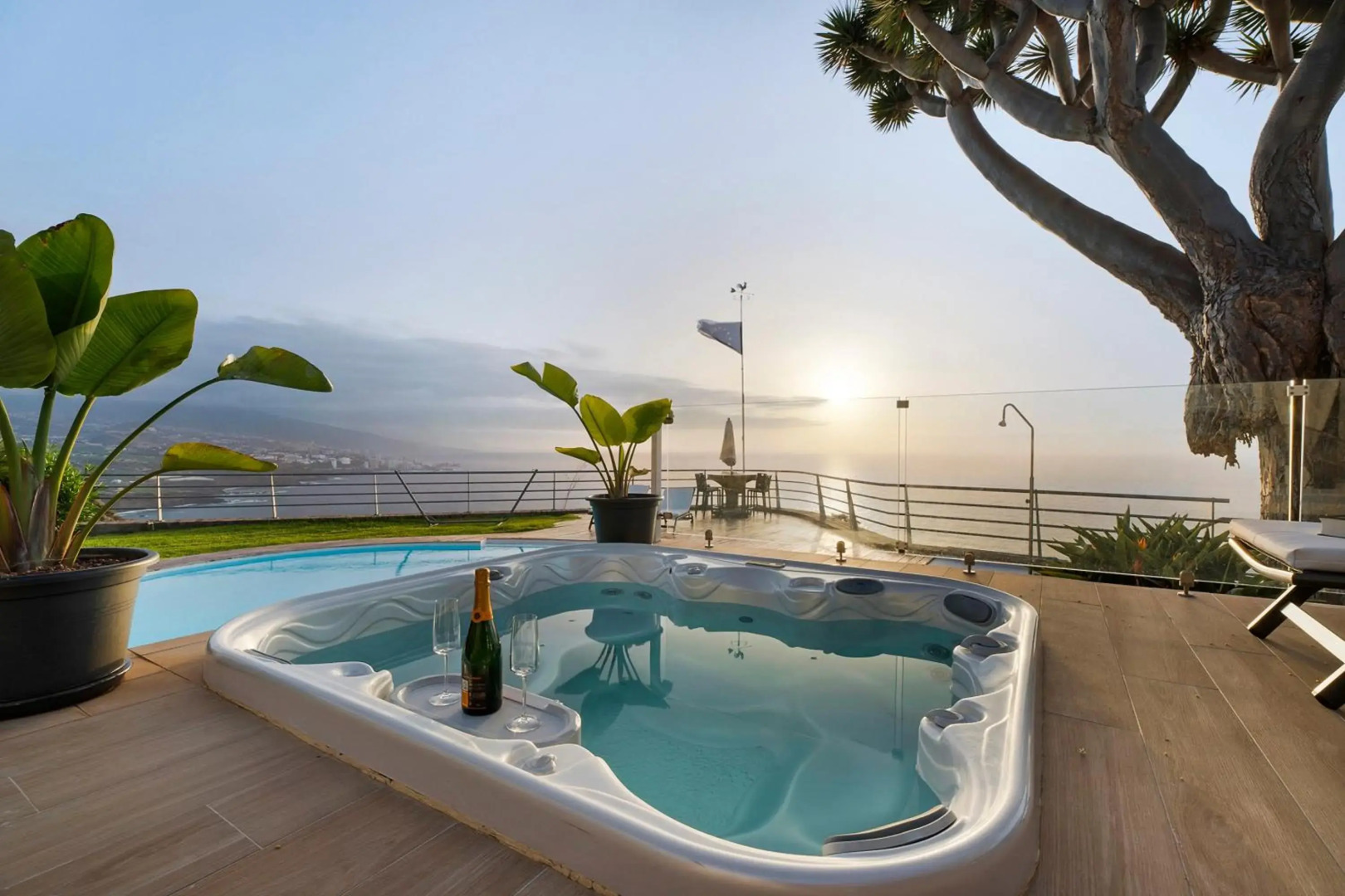 VILLA BAHIA DE MICHEL, Piscina climatizable, Free Wifi, BBQ