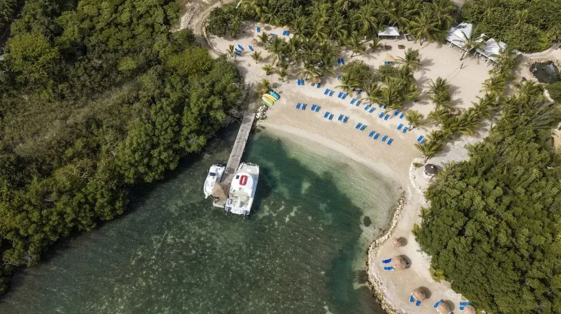 The Verandah Resort & Spa, Long Bay