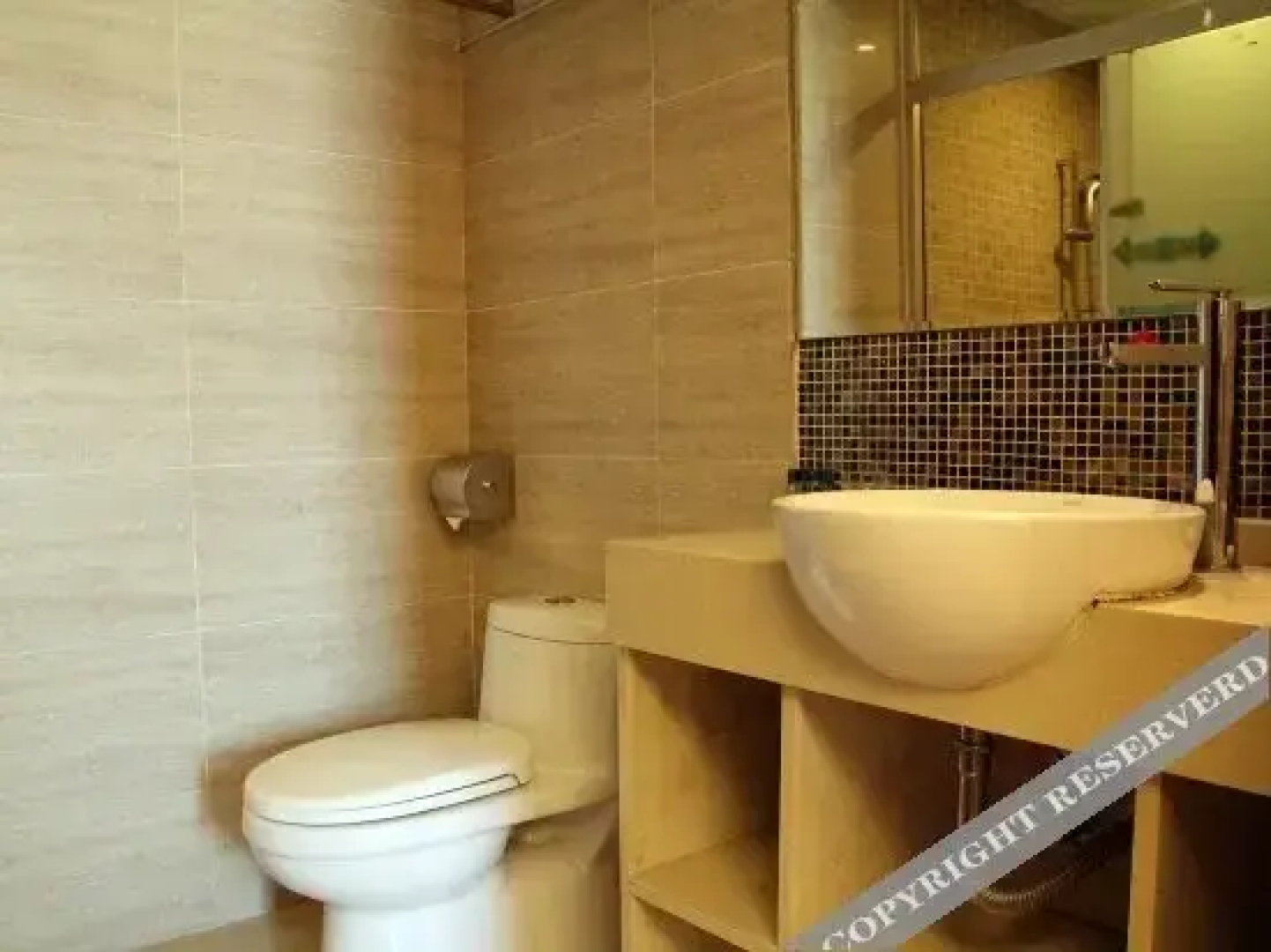 Maoming Zhanquan Hotel (People's Square High-speed Railway Station)