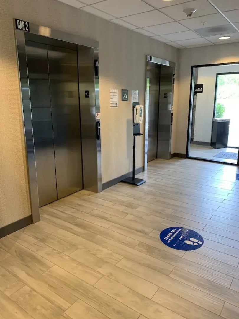 Hampton Inn & Suites Syracuse Erie Blvd I 690