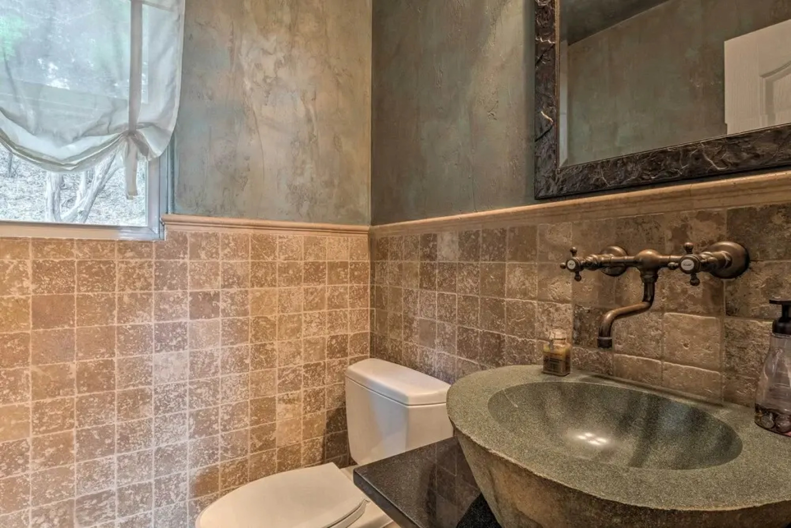 Jonestown House on Hill w/ Lake Travis Views!