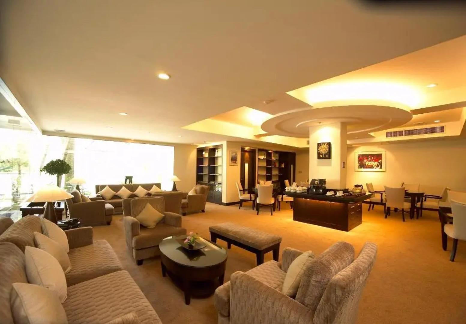 Kantary House Hotel & Serviced Apartments