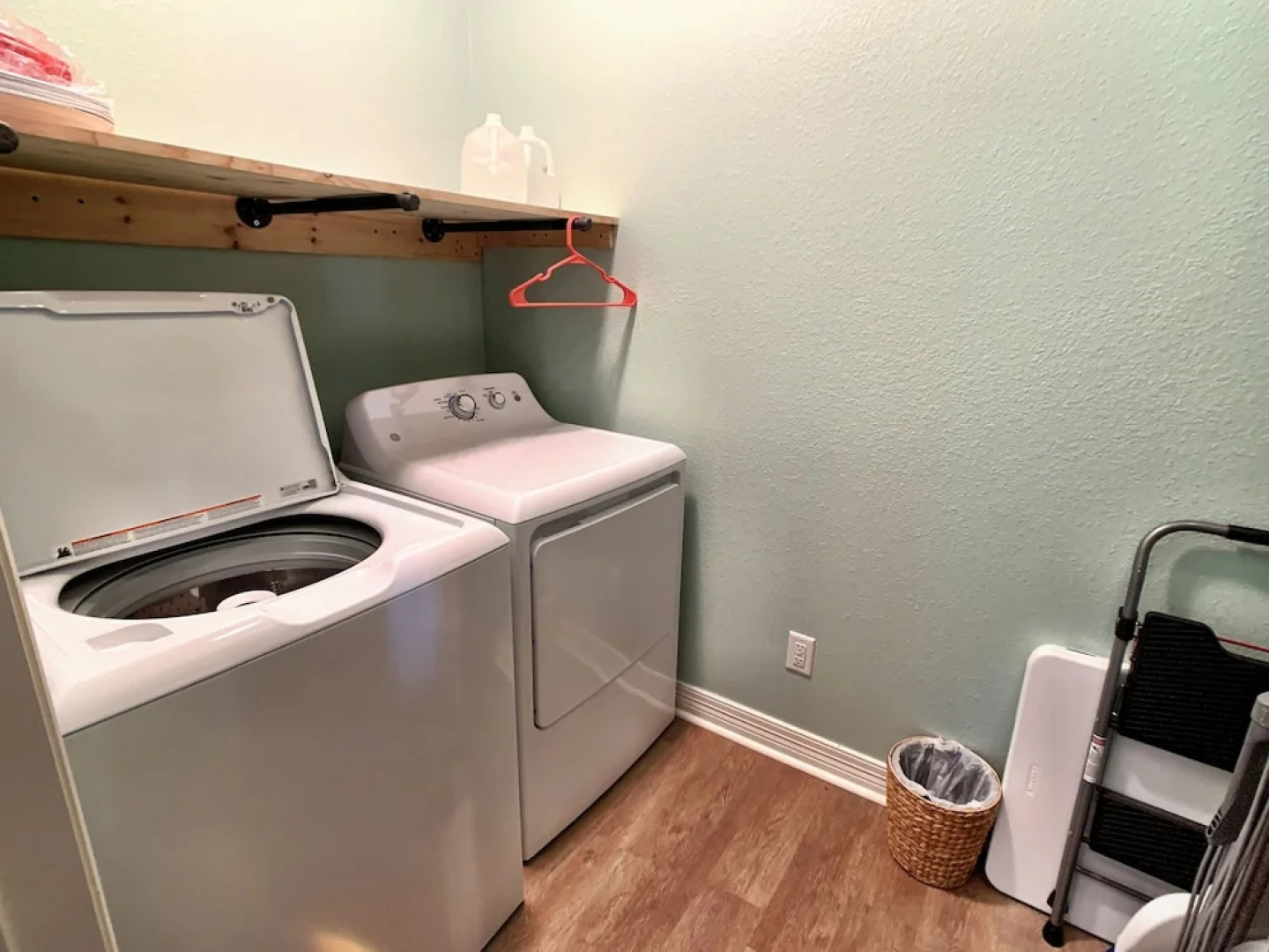 Sea Biscuits & Gravy - 3 Br Home