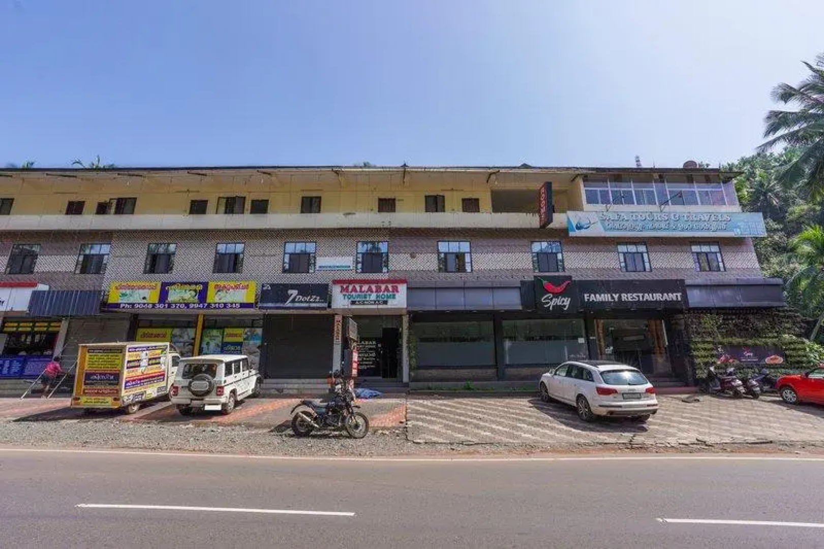 OYO 64792 Malabar Tourist Home