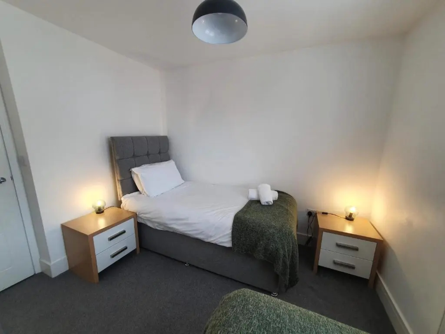Elm Apartment by Cliftonvalley Apartments