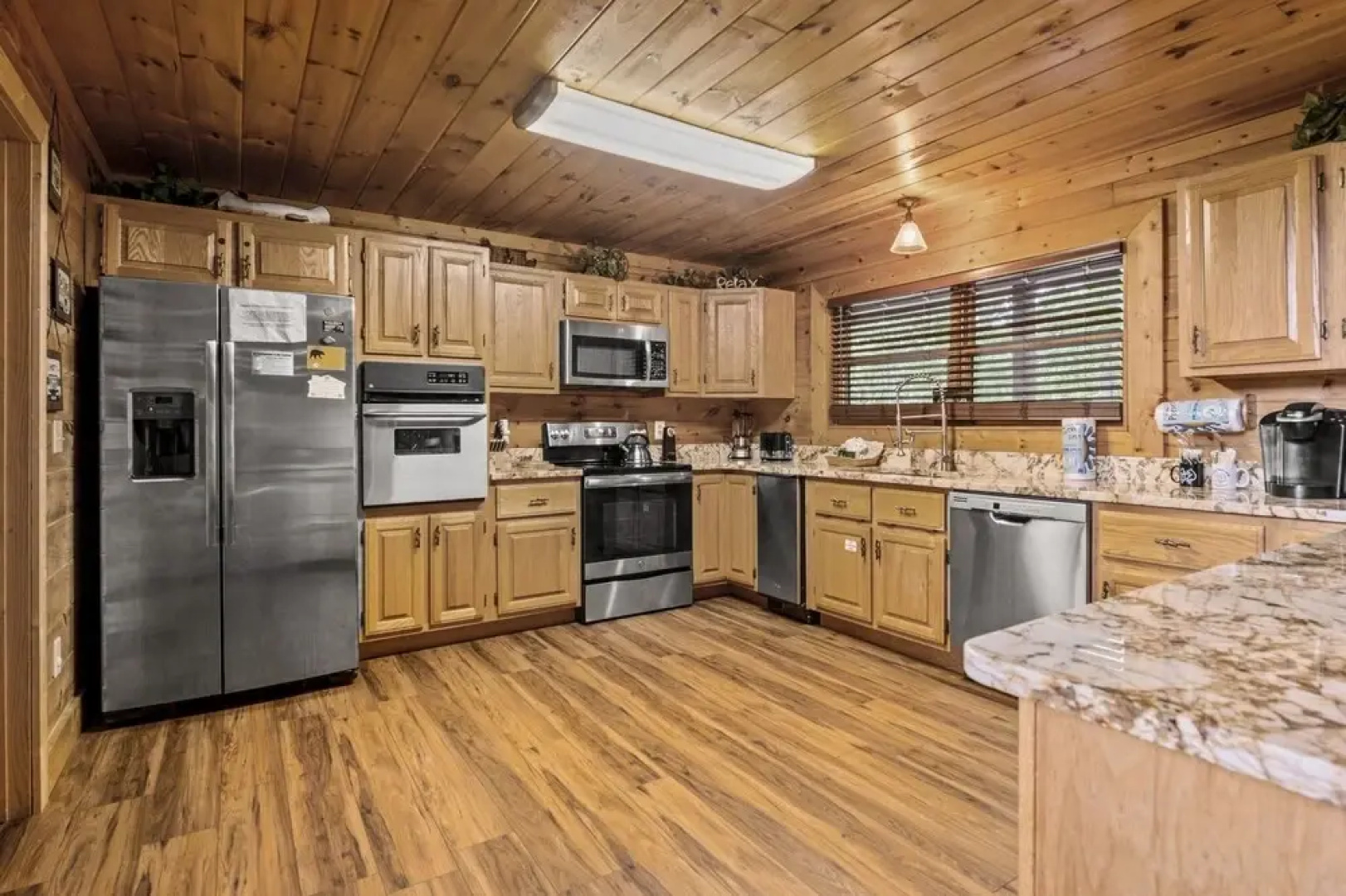 Dancing Bear Lodge 6 Bedrooms 6 Bathrooms Home