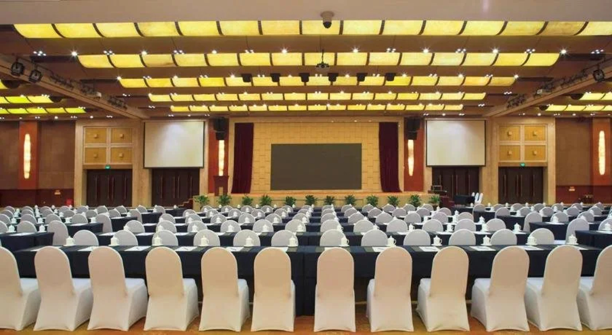 Chongqing Empark Grand Hotel