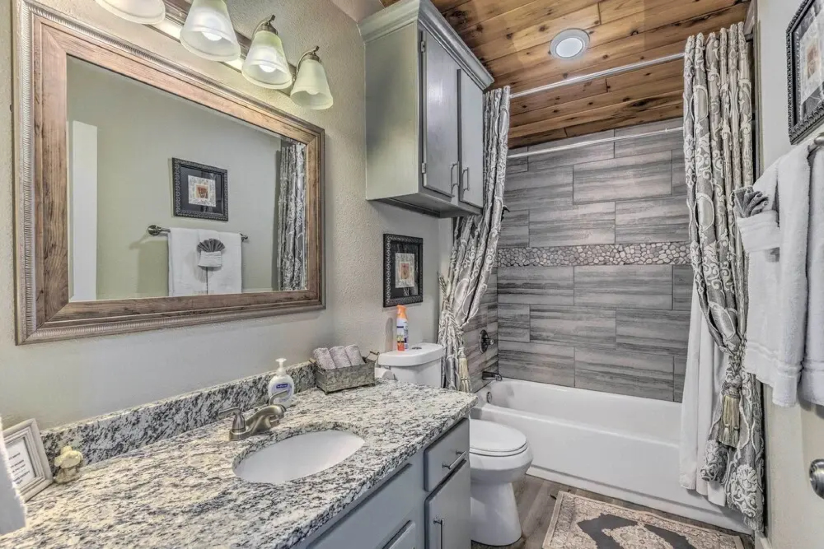 Serene Alto Cabin w/ Mountain Views & Fire Pit!
