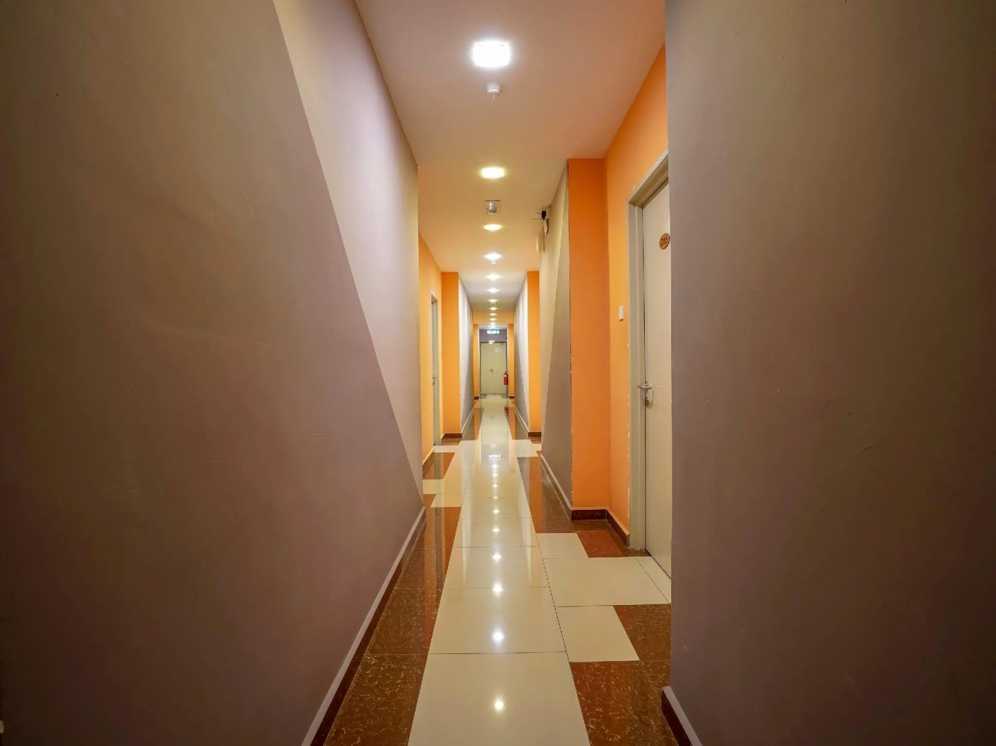 OYO 1043 Get Inn Hotel Sendayan